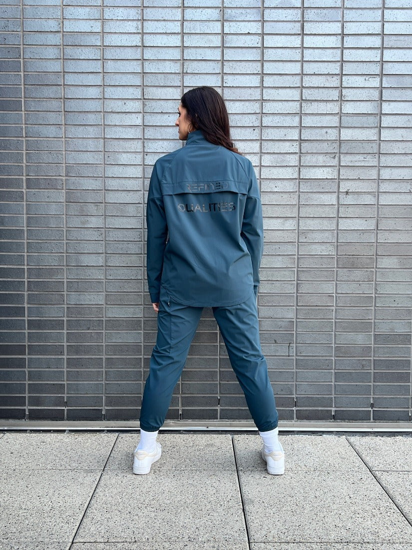 Model is 5'8" and wearing a size medium.